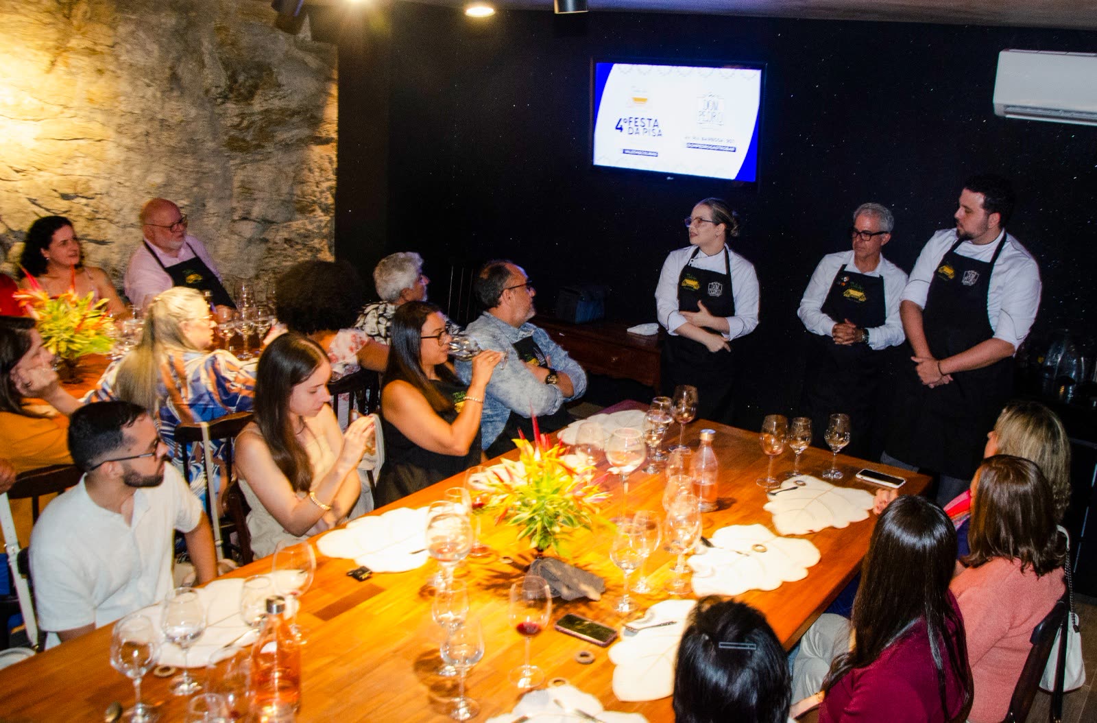 A cozinha do Dom Pedro em evento externo: presença que ajuda a colocar Garanhuns no mapa gastronômico.